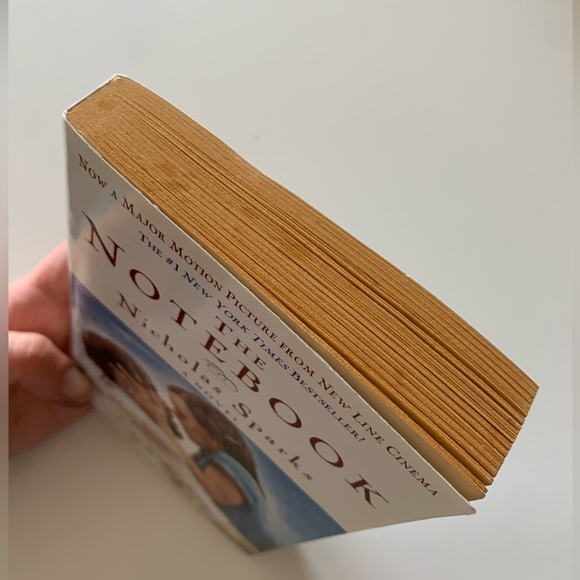 “The Notebook” - a Novel by Nicholas Sparks -GUC - Picture 3 of 3